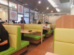 卡座-萨莉亚意式餐厅(长安万达店)