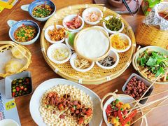 -包整·丝娃娃(一览甲秀楼风景店)