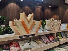 -钟书阁(群光广场店)
