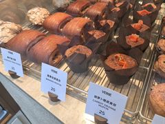-VERIE BAKEHOUSE