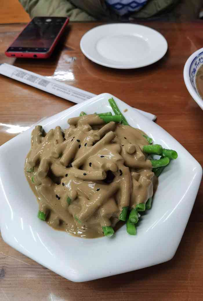 杨老黑卤煮-"去马连道的路上偶然发现的一家卤煮,曾听朋.