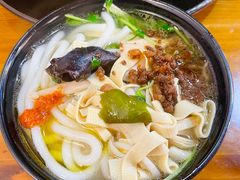 -丽虹云南过桥米线(兴工街店)