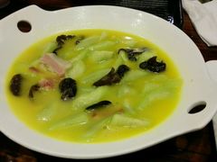 -春天里·老街坊餐厅(港隆广场店)