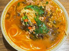 -粉八·云南米线·建水烧烤(常熟路店)