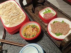 -醉董牛川派鲜肉自选火锅(烟台店)