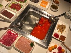 -海底捞火锅鲜切牛肉主题店(长寿路店)