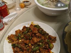 -茅屋大酒店