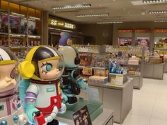-泡泡玛特POPMART(蓝色港湾店)