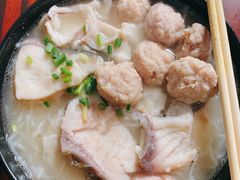 肉丸鱼片汤米粉-鑫馨餐厅