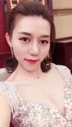 -VV新娘婚纱礼服体验馆