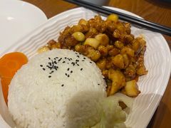 宫保鸡丁饭-好嫂子酱猪手•农家菜(华远坊店)