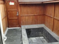 -大连步云山老汤度假山庄