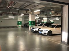 -虹桥天地-停车场