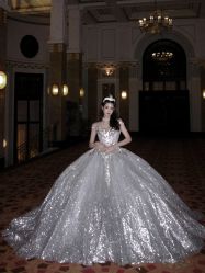 -Renee芮亦婚纱