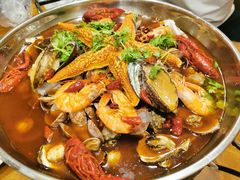 -老东镇啤酒屋海鲜加工·蒸汽海鲜·海鲜烧烤(台东店)