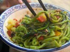 -手工菠菜面