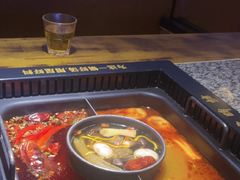 -老牌坊云南鱼豆花火锅(哈西万达店)