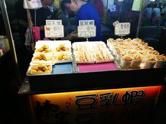 -六合夜市