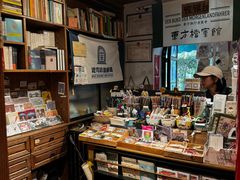 -橡皮书店(翠湖北路店)