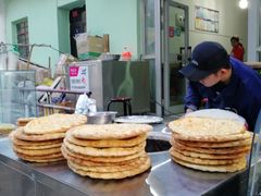 -布尔津河堤夜市