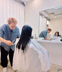 -变画·发型STUDIO