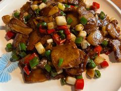 风味小炒肉-德彪酒馆围炉串串