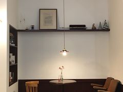 -Café Monson