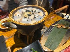 -老牌坊云南鱼豆花火锅(爱建店)