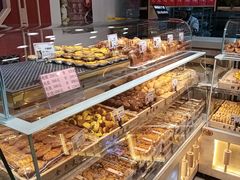 面包甜点陈列柜-金色麦甜糕点(面包.蛋糕.华苑店)