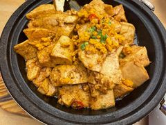 石锅海胆豆腐-品海楼·大连海胆锅贴馆(东港店)