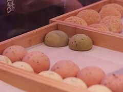 彩虹蛋爆浆麻薯-墨茉点心局(国金街店)