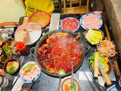 -周小明火锅(黑金冠社区店)