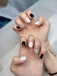 -董小姐日式美甲美睫·皮肤管理
