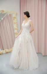 -LOVE SHINE婚纱·红鼎庄龙凤褂·妈妈装定制