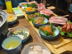 -明洞阿姨·韩式酱蟹烤肉·创意料理(三元桥店)