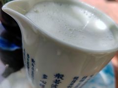 -菩提树咖啡馆日咖晚酒(龙湖店)