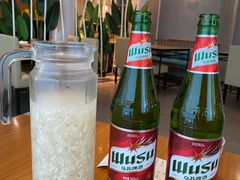 乌苏啤酒-莲餐厅·湖北菜·潜江小龙虾店(愚园路店)