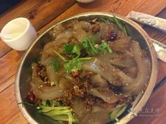 -闯关东东北农家菜(崂山石老人店)