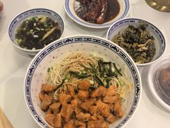 -鲁达面馆本帮风味(共康东路店)