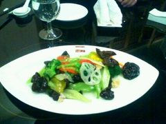 荷塘小炒-院落创意菜