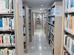 -上海市静安区图书馆(新闸路馆)