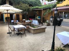 -一栋洋楼云南菜馆