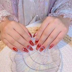 -VIVI BEAUTY  美甲美睫皮肤管理中心