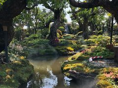 -Chom Cafe and Restaurant