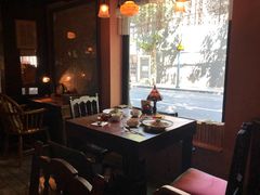 靠窗位-古董花园(思南路42弄小区店)