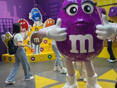 -m豆巧克力世界(上海世茂广场店)