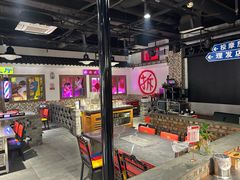 -马路牙子烧烤音乐酒馆(望京店)