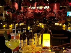 -FOUR PLAY BAR