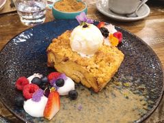 french toast-FLOVIE FLORIST CAFE