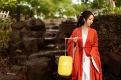 -一揽芳华汉服旗袍体验馆(拙政园店)